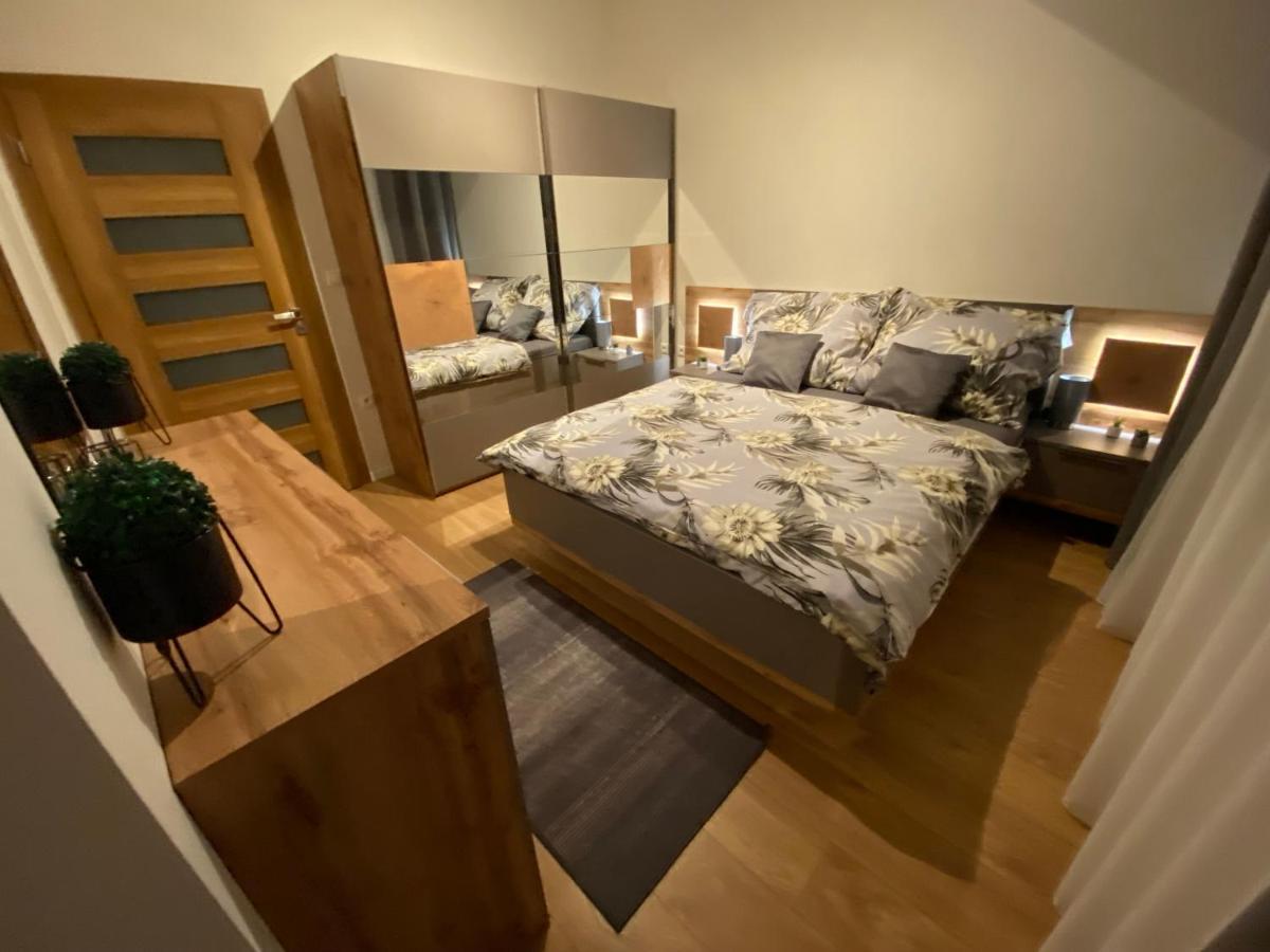 Apartment Mala Praha & Parking In The Garage Żylina Zewnętrze zdjęcie